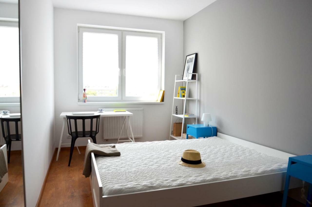 Brand New Apartment. Parking Spot Included! Bratislava Esterno foto